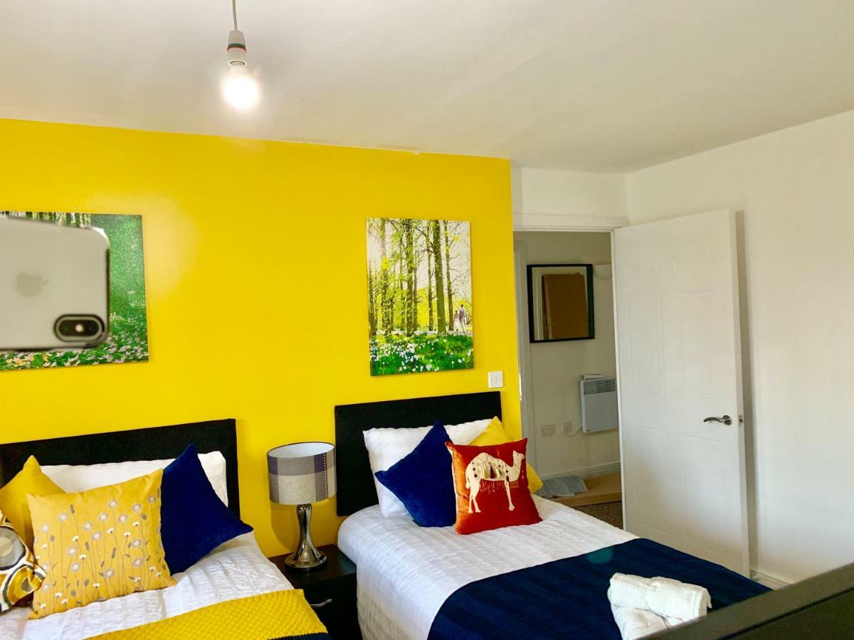 2 Bedrooms Modern Apartment, Lounge, Full Kitchen, Balcony, 5 Minutes Stratford Station London Eksteriør bilde