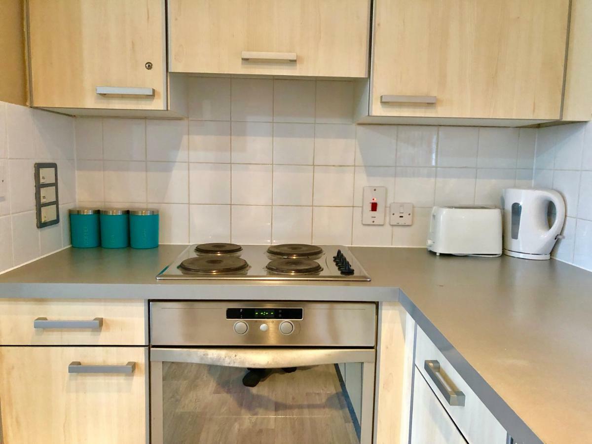 2 Bedrooms Modern Apartment, Lounge, Full Kitchen, Balcony, 5 Minutes Stratford Station London Eksteriør bilde