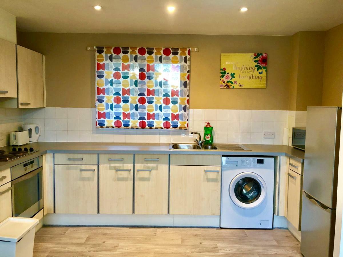2 Bedrooms Modern Apartment, Lounge, Full Kitchen, Balcony, 5 Minutes Stratford Station London Eksteriør bilde